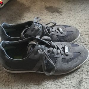 grey hugo boss akeem